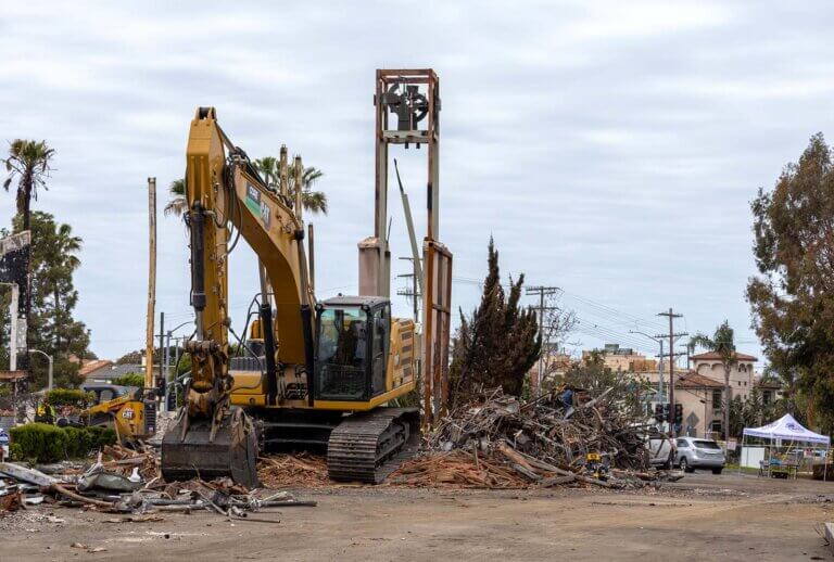 20250417_PalisadesChurchCleanup_Selects_RTW_Risized#3
